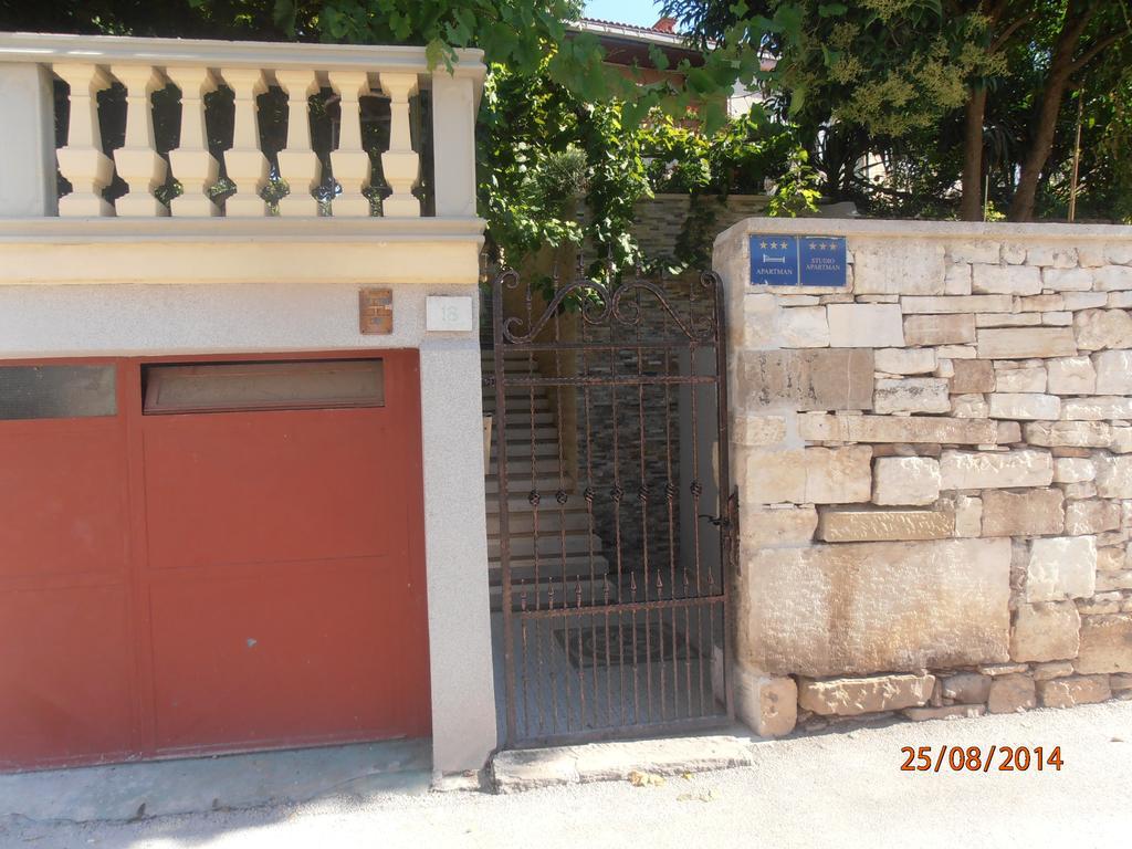 Polomcic Apartman Pula